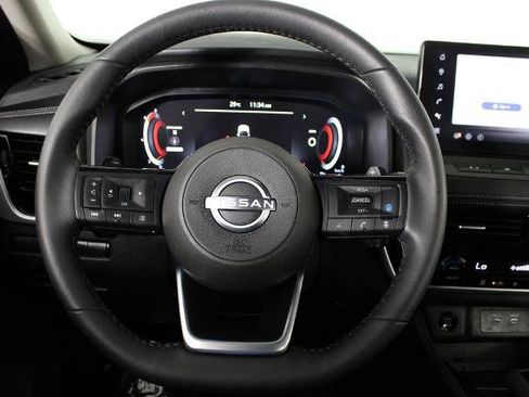 Certified 2024 Nissan Rogue SL FWD image 27