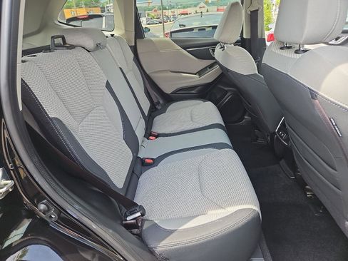 Used 2019 Subaru Forester Premium AWD/4WD image 21