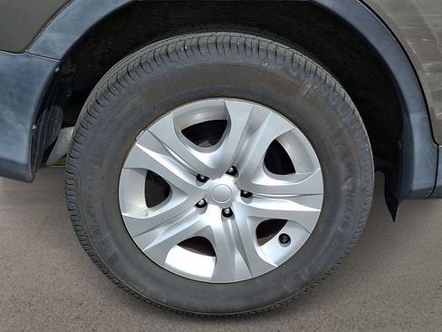 Used 2013 Toyota RAV4 LE AWD/4WD image 6