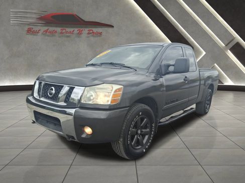 Used 2008 Nissan Titan SE image 2