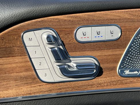 Certified 2025 Mercedes-Benz GLS 450 4MATIC image 36