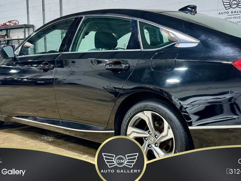 Used 2018 Honda Accord EX image 11