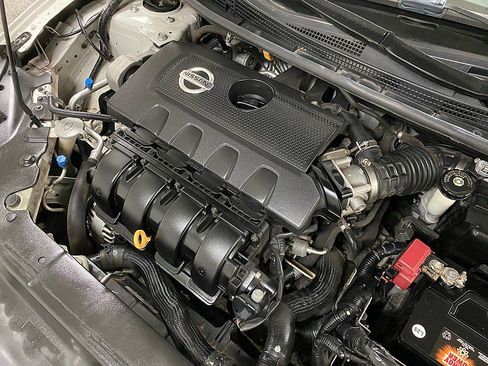 Used 2013 Nissan Sentra SR w/ Premium Pkg image 18