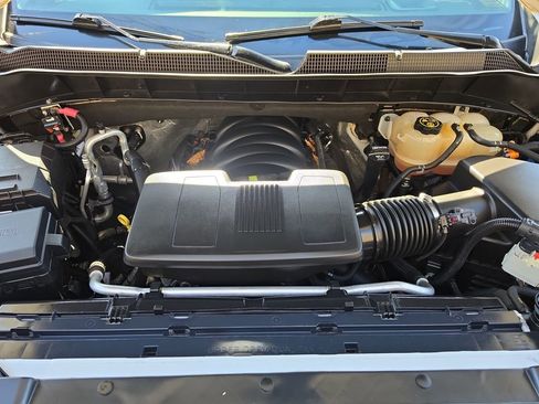 Used 2021 Chevrolet Silverado 1500 LT w/ Safety Package II AWD/4WD image 17