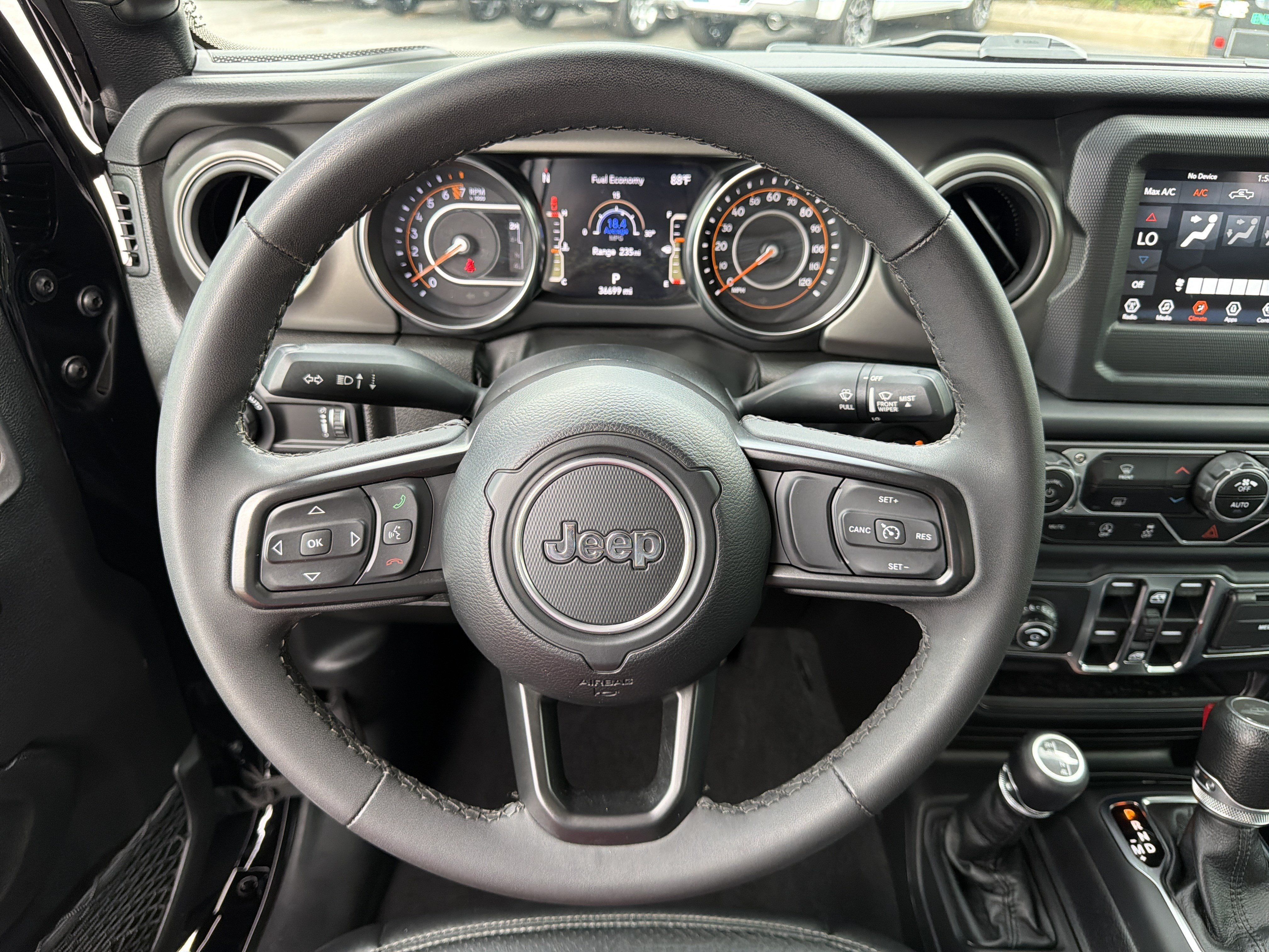 Used 2023 Jeep Gladiator Sport AWD/4WD image 28