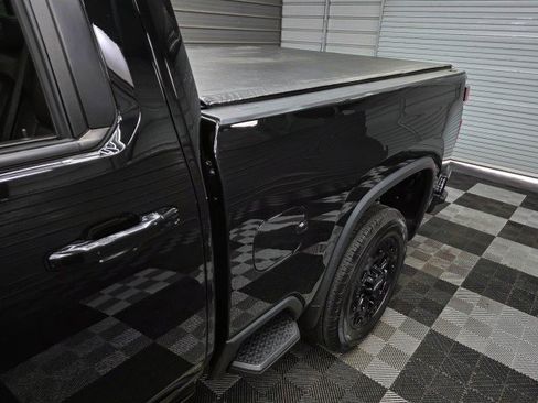 Used 2024 Chevrolet Silverado 2500 LT w/ Midnight Edition AWD/4WD image 13