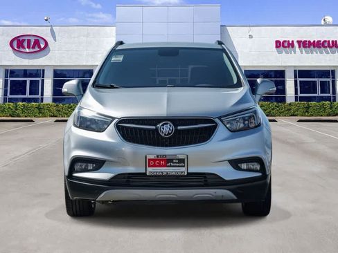 Used 2019 Buick Encore Sport Touring FWD image 2