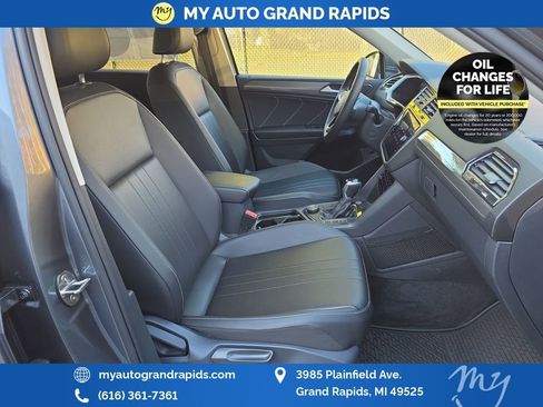 Used 2022 Volkswagen Tiguan SE image 22