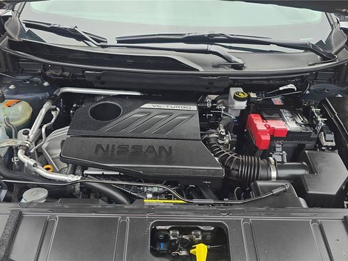 Used 2025 Nissan Rogue SV FWD image 27