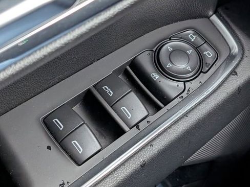 Used 2024 Chevrolet Silverado 1500 LT image 21