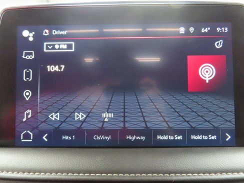 Used 2024 GMC Yukon XL SLT image 21