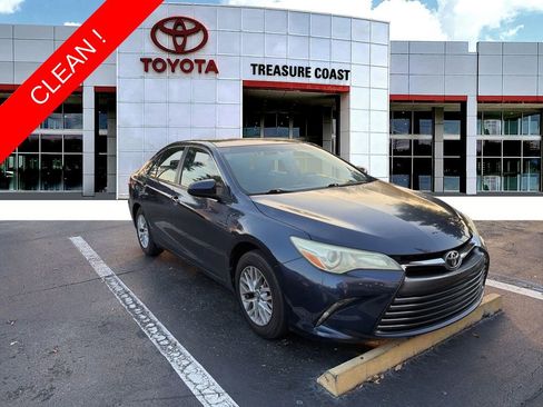Used 2016 Toyota Camry LE FWD image 1
