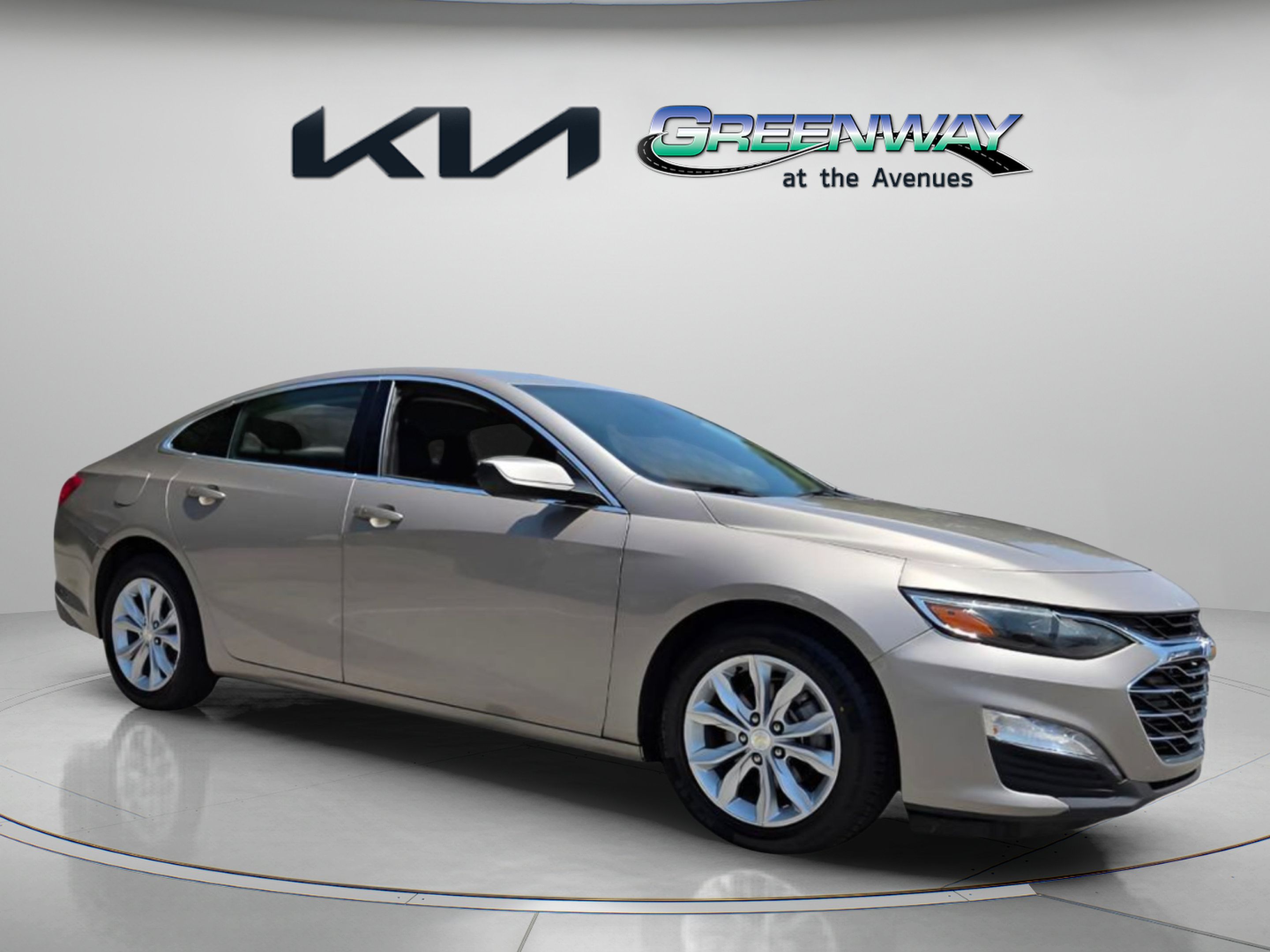Used 2024 Chevrolet Malibu LT FWD image 1