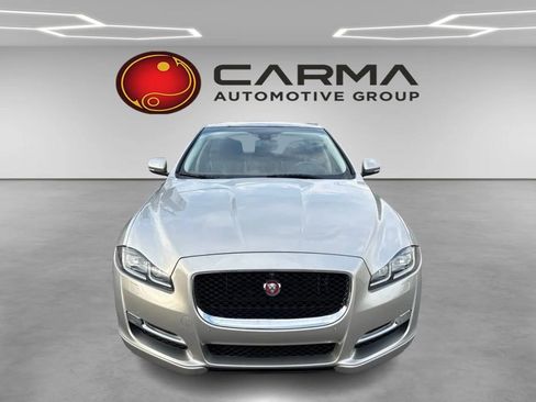 Used 2016 Jaguar XJ R-Sport RWD image 8