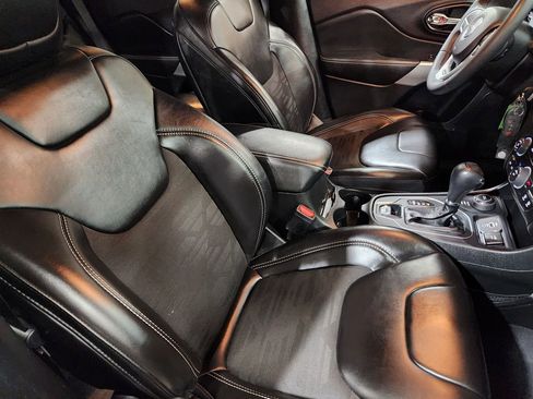 Used 2022 Jeep Cherokee Latitude w/ Sun & Sound Group image 31