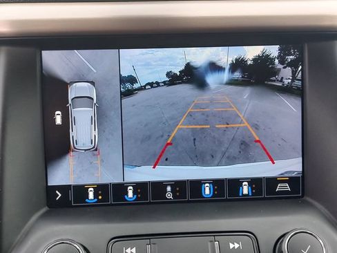 Used 2020 GMC Acadia Denali w/ Technology Package FWD image 15