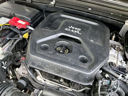 Used 2021 Jeep Wrangler Unlimited Sport image 26