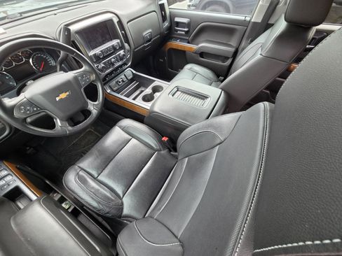 Used 2018 Chevrolet Silverado 1500 LTZ w/ LTZ Plus Package AWD/4WD image 10