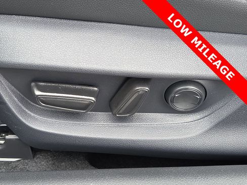 Used 2026 Toyota Camry XLE image 14