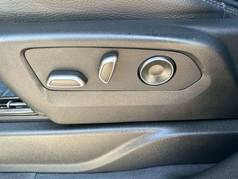 Used 2025 GMC Yukon Denali image 12