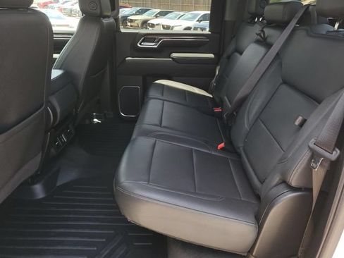 Used 2024 Chevrolet Silverado 2500 LTZ AWD/4WD image 12