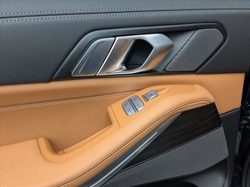 Used 2023 BMW X7 xDrive40i w/ Executive Package image 21