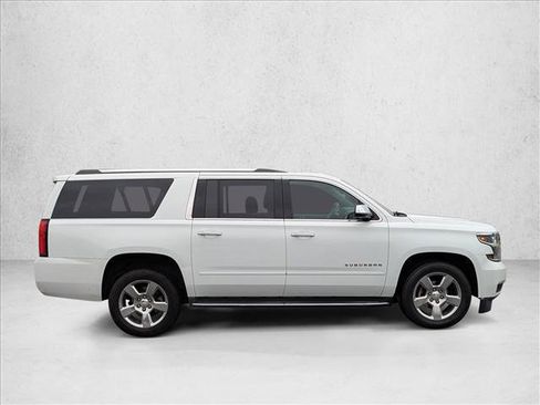 Used 2018 Chevrolet Suburban Premier RWD image 4