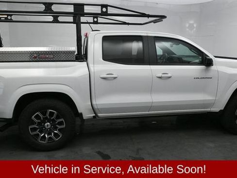 Used 2024 Chevrolet Colorado Z71 w/ Advanced Trailering Package AWD/4WD image 3