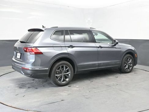 Used 2023 Volkswagen Tiguan SE AWD/4WD image 7