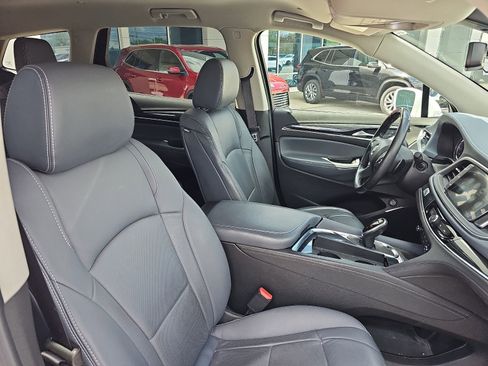 Used 2018 Buick Enclave Essence w/ Trailering Package AWD/4WD image 29