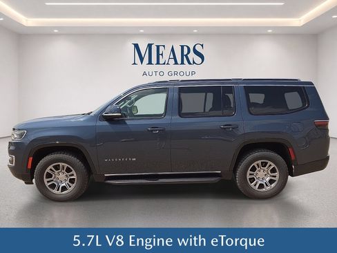 Used 2023 Jeep Wagoneer 2WD image 3