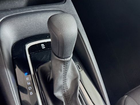 Used 2024 Toyota Corolla LE image 25