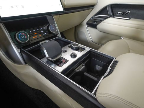Used 2023 Land Rover Range Rover Autobiography AWD/4WD image 22