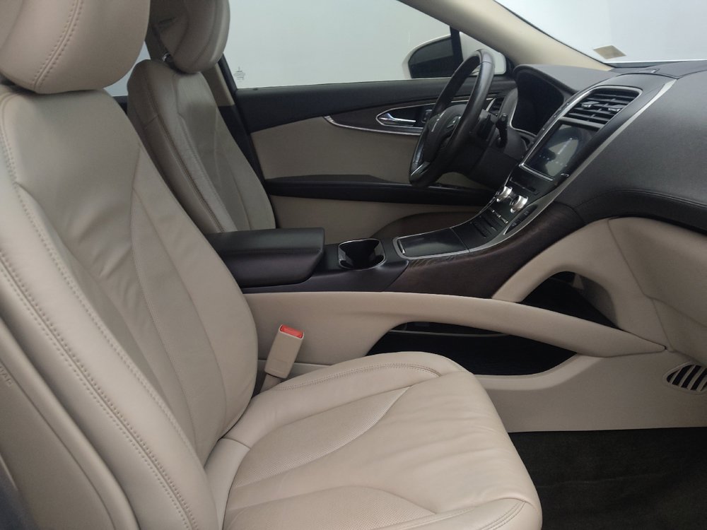 Used 2017 Lincoln MKX Select w/ Select Plus Package FWD image 21