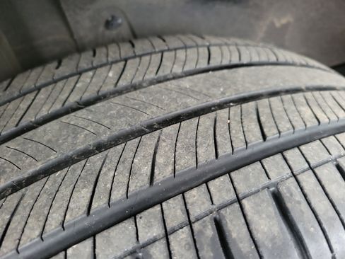 Used 2023 Toyota RAV4 XLE Premium image 9