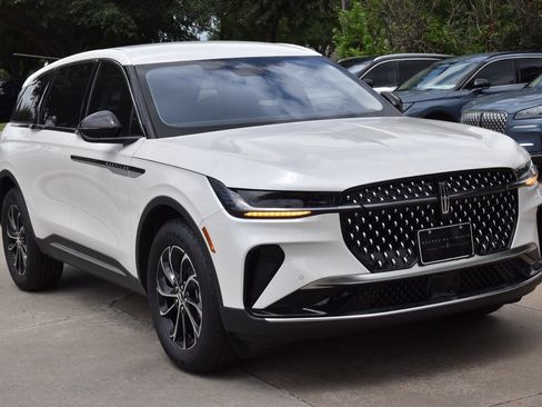 New 2026 Lincoln Nautilus Premier AWD/4WD image 3