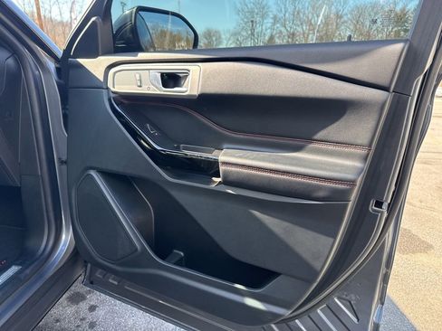 Used 2022 Ford Explorer ST-Line image 31