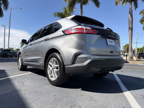 Used 2021 Ford Edge SE image 19