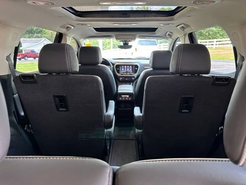 Used 2023 GMC Acadia Denali w/ Denali Technology Package AWD/4WD image 35