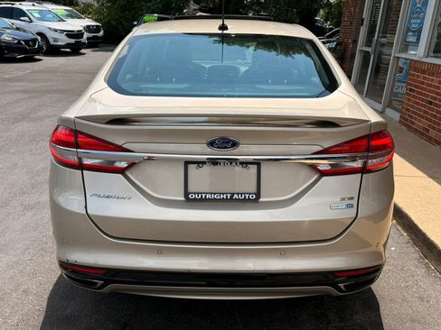 Used 2017 Ford Fusion SE w/ Equipment Group 201A AWD/4WD image 3