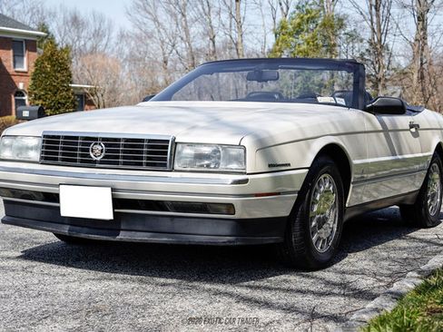 Used 1993 Cadillac Allante FWD image 12