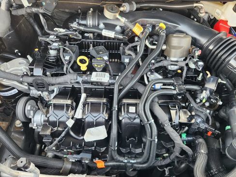 Used 2024 Ford Edge Titanium AWD/4WD image 32