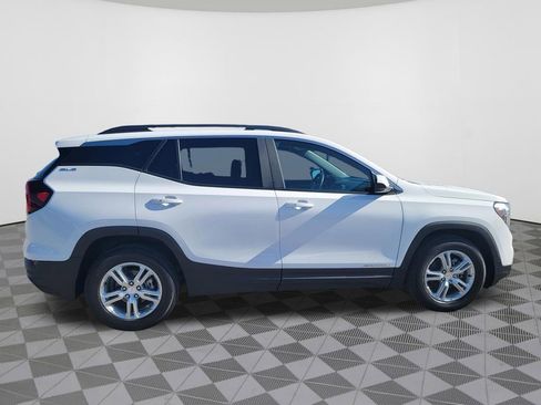 Used 2023 GMC Terrain SLE w/ Driver Convenience Package FWD image 7