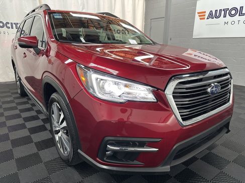 Used 2022 Subaru Ascent Limited w/ Technology Package image 2