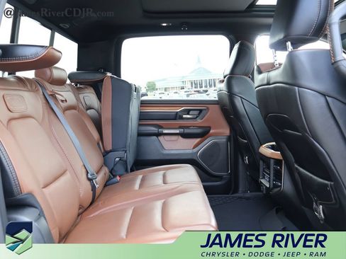 Used 2022 RAM 1500 Limited w/ Body Color Bumper Group AWD/4WD image 12