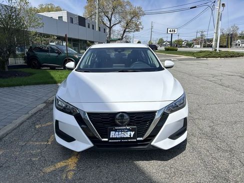 Certified 2022 Nissan Sentra SV w/ Trunk Package FWD image 3