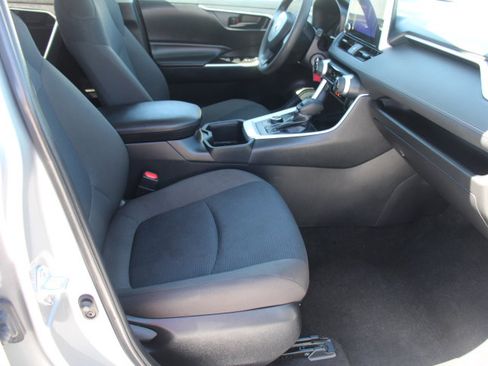 Certified 2023 Toyota RAV4 LE AWD/4WD image 19