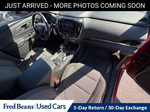 Used 2023 Chevrolet Traverse LT w/ LPO, Floor Liner Package image 18