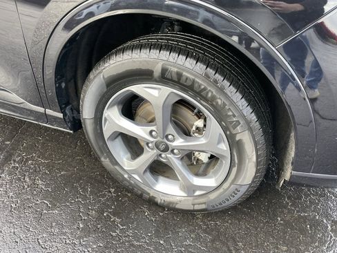 Used 2024 Ford Escape ST-Line image 3