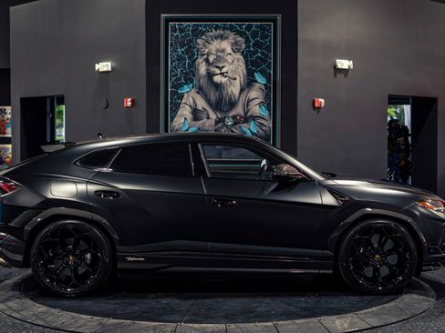 Used 2023 Lamborghini Urus Performante AWD/4WD image 64